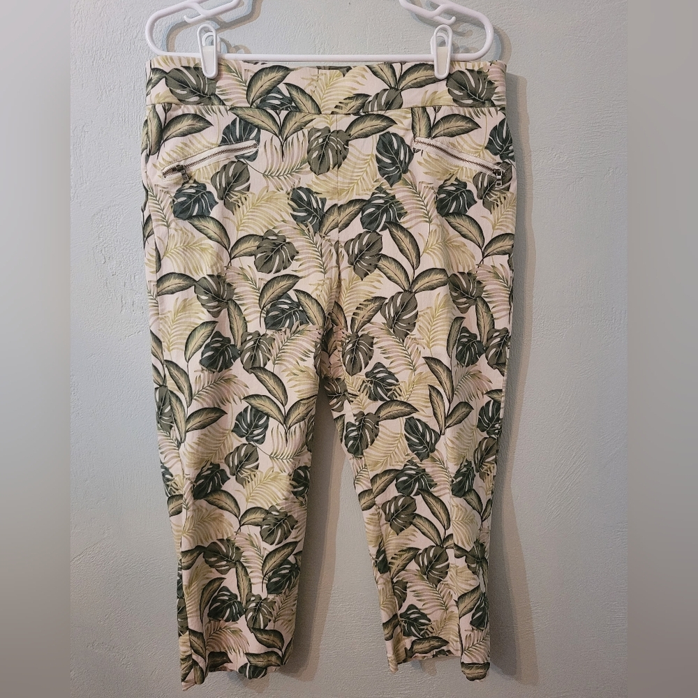 Nue Options Leaf Print Casual Capris With Elastic Waist Plus Size 16 Like New!!